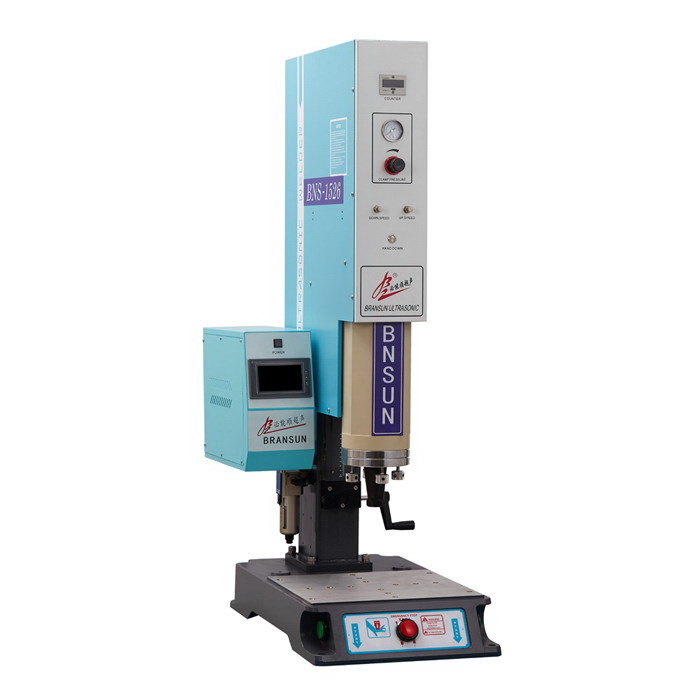 15KHZ 2600W 自動(dòng)追頻 超聲波塑焊機(jī)(標(biāo)準(zhǔn)一體型機(jī)架)